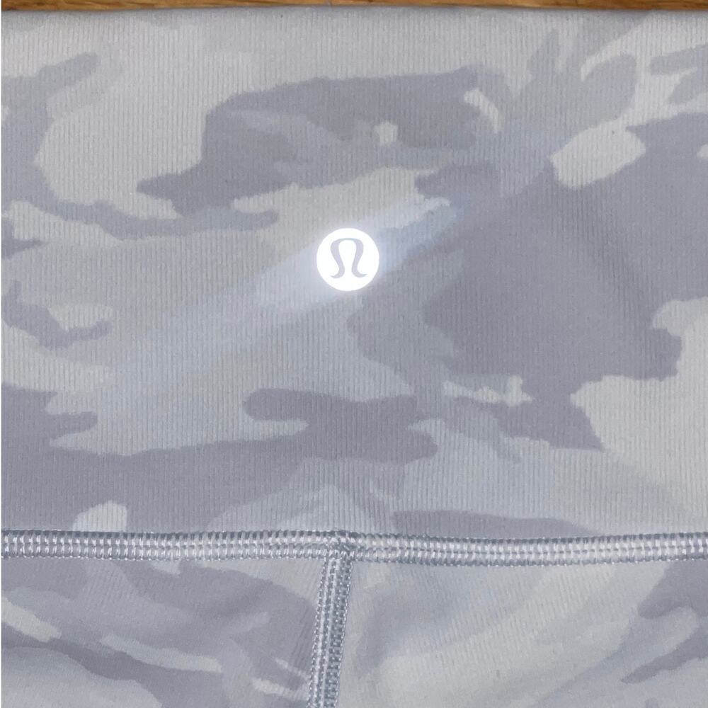 Lululemon Wunder Under Short 10" *Ribbed - Picture 3 of 16